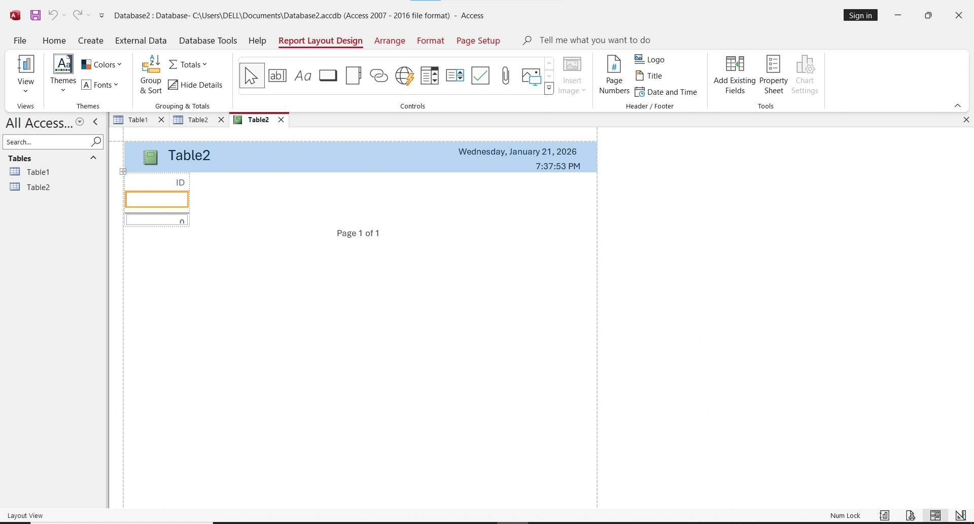 Informe generado en Access mostrando el diseño de reporte con agrupación, totales y formato profesional