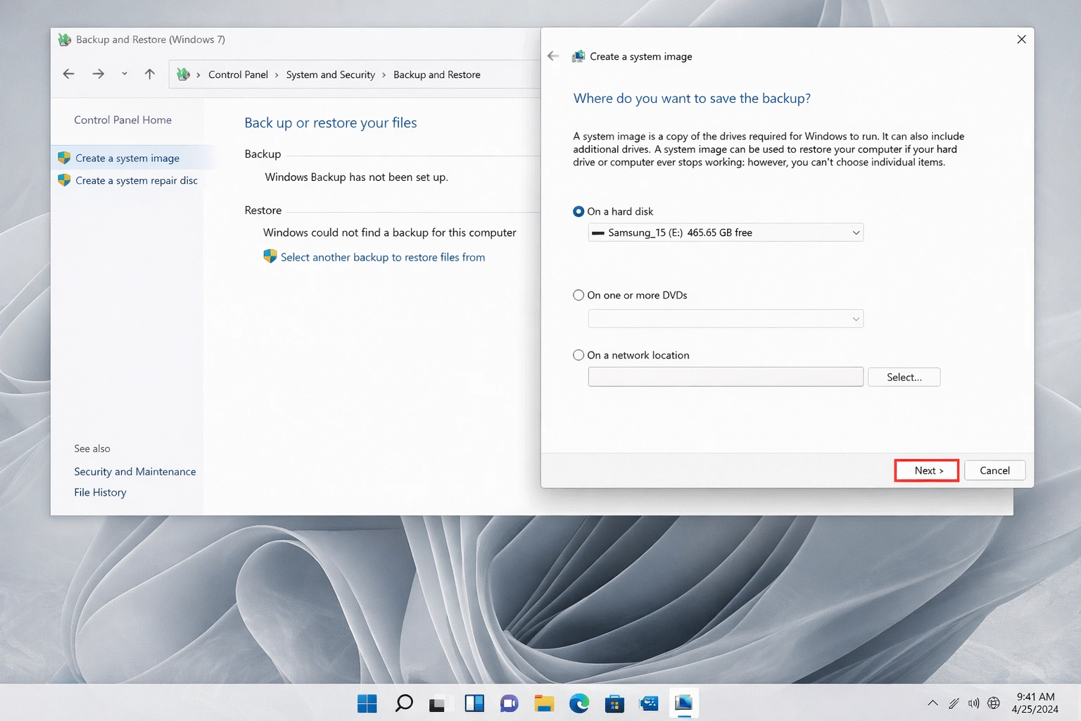 Panel de control de Windows 11 creando imagen del sistema en disco externo